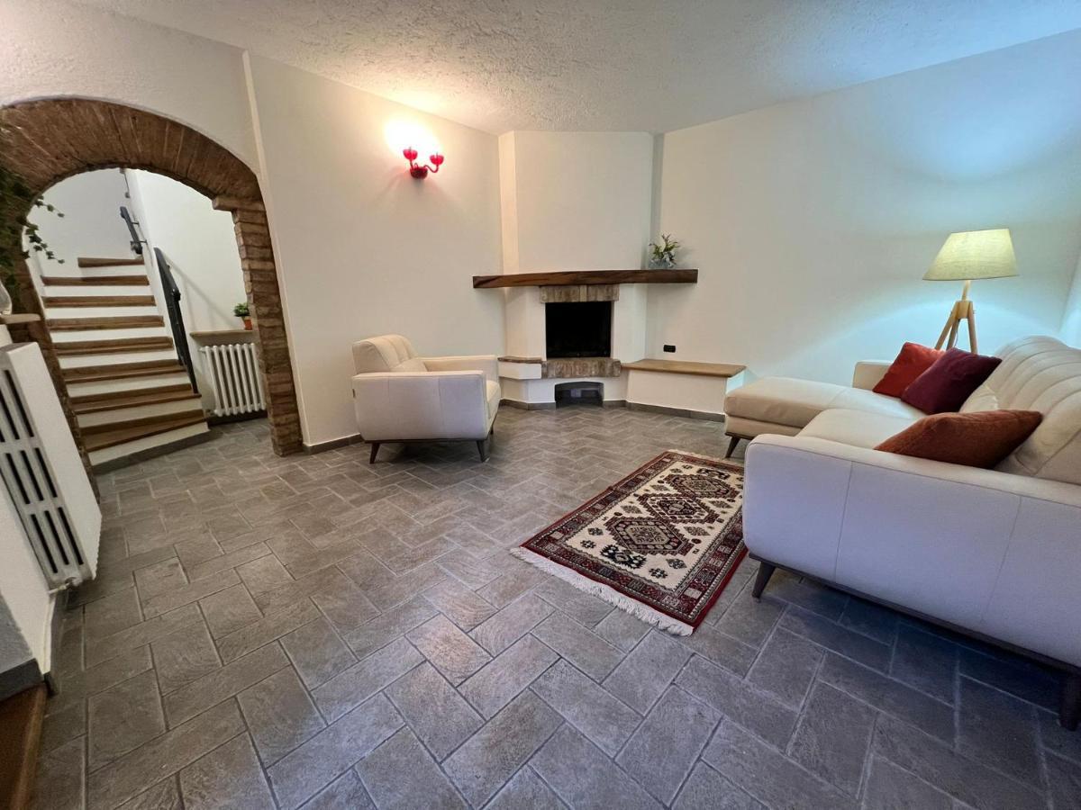 Vicoli E Arte Spoleto Appartement Buitenkant foto