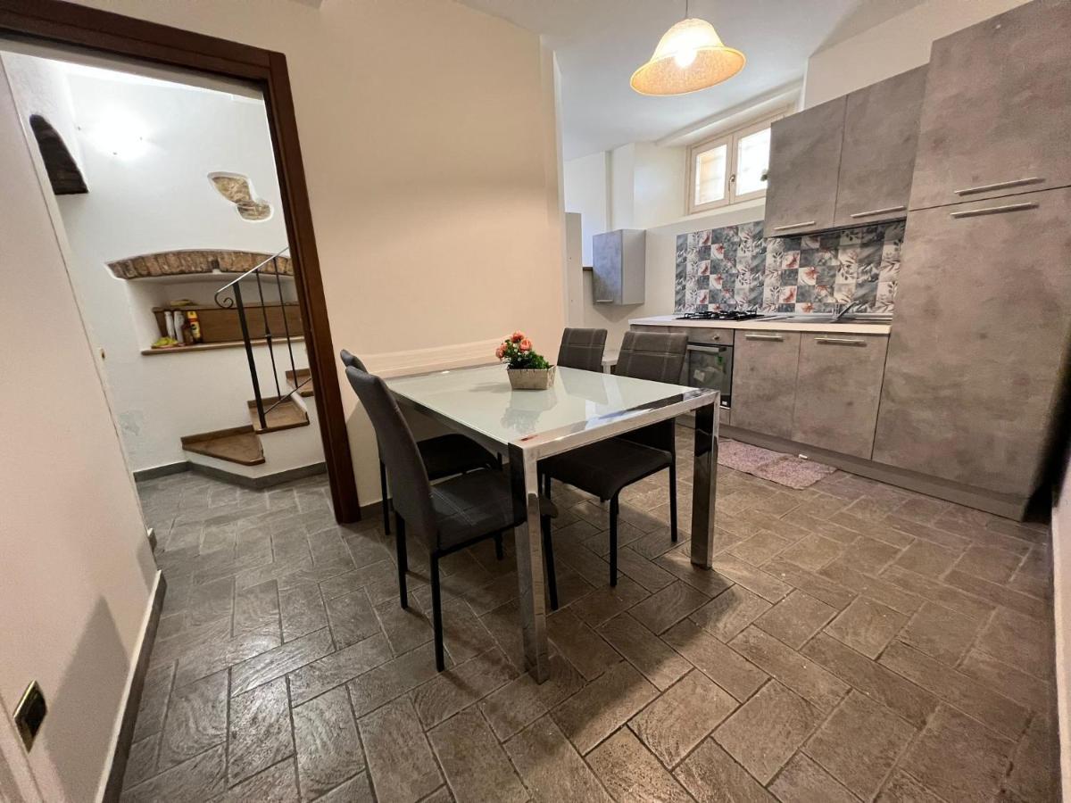 Vicoli E Arte Spoleto Appartement Buitenkant foto