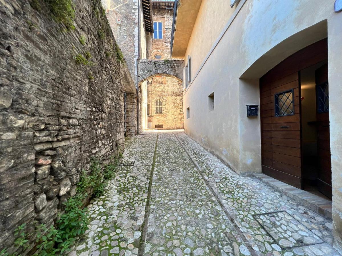 Vicoli E Arte Spoleto Appartement Buitenkant foto